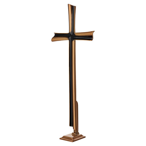 Cruz bronzeada bifacial em base para exterior 5