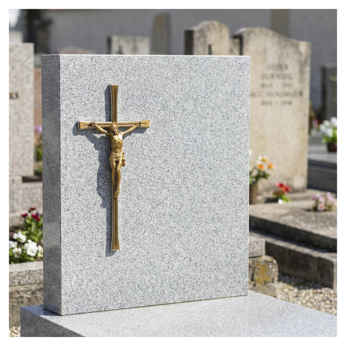 Crucifix mural rainuré effet bronze pour extérieur 2