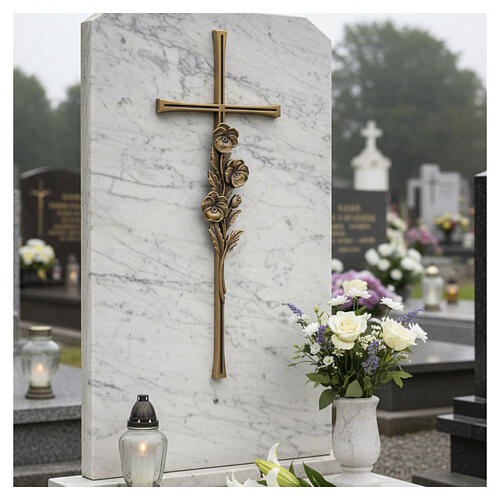 Croix murale funéraire avec motif de violette finition bronze 40 cm 2