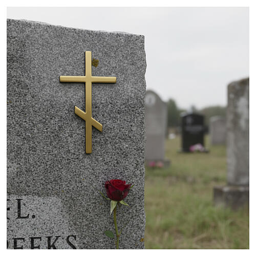 Croix orthodoxe simple en laiton patiné pour extérieur 2