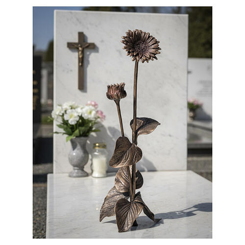 Gerbera funerária para túmulo em bronze com haste decorativa 55 cm 2
