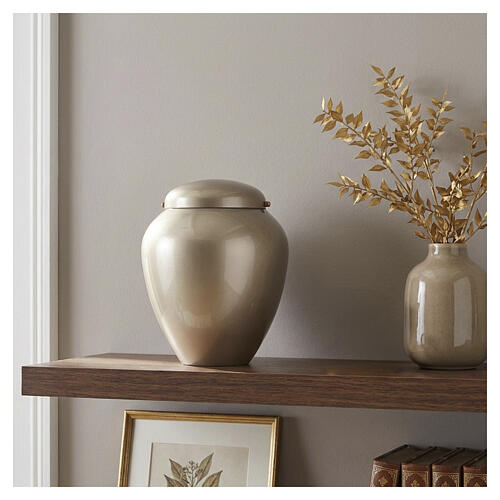 Cinerary urn in hazel-coloured metallised aluminium, 10 in 2