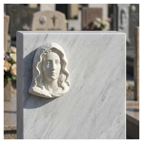 Plaque visage de la Vierge en porcelaine beige pour extérieur 2