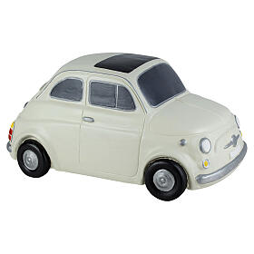 Urne funéraire en forme de voiture en céramique couleur ivoire, décorée à froid