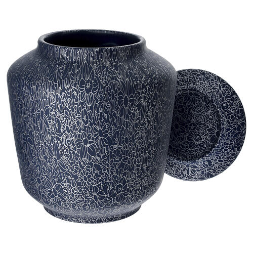 Classic porcelain urn with blue textured finish 4