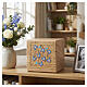 "Liberty" oak cremation urn with 24kt gold-plated brass applique, Dona line 20x20x20 cm s2