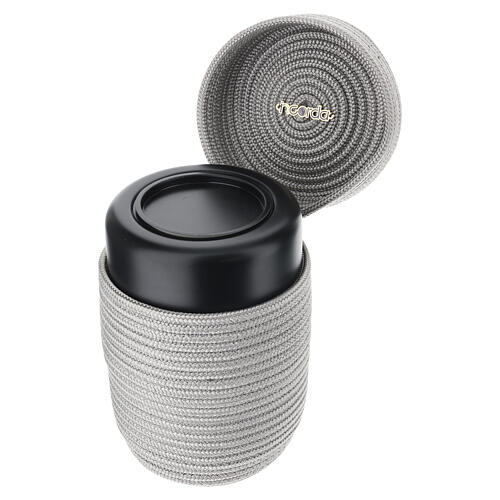Urna per ceneri InCorda linea Shellon grigio con lavorazione intrecciata 4