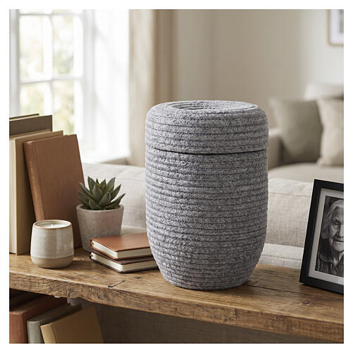 InCorda Velvet grey cremation urn with tailored workmanship 2