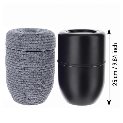 Urna funeraria InCorda linea Velvet grigio con lavorazione sartoriale 3