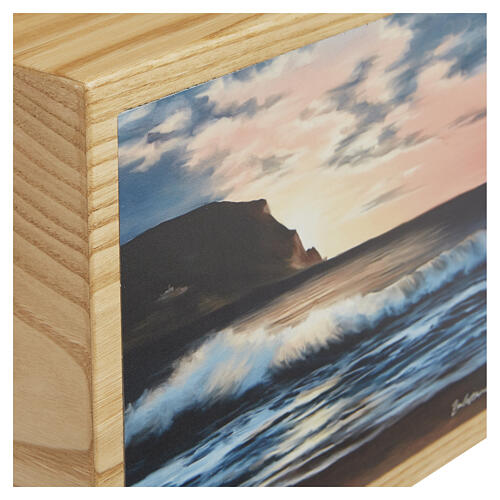 Urna cinerária «Onde», em madeira de castanheiro, linha Dona, com painel em couro pintado à mão, 25x30x10 cm 2