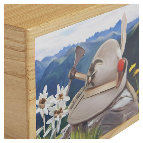 Urne cinéraire « Alpino » en bois de châtaignier, gamme Dona, panneau en cuir, 25x30x10 cm 2