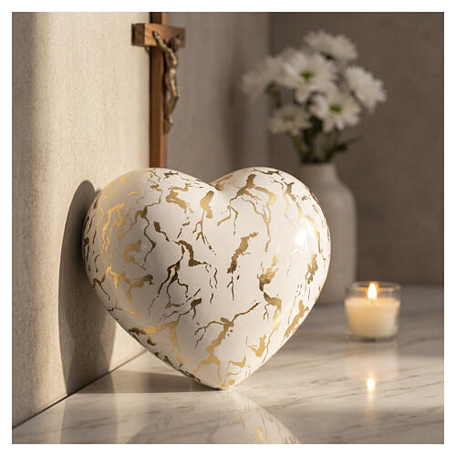 Urne funéraire « Cuore Florence » blanche en bois de tilleul du Val Gardena 2