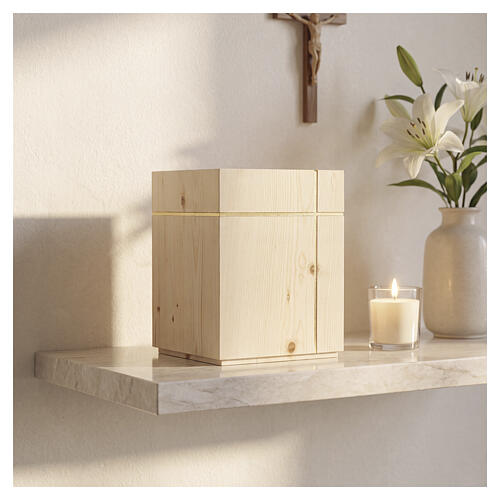 Val Gardena cremation urn, Silenzio line, Swiss stone pine wood with gold cross 2