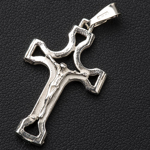 Pendant crucifix in silver, perforated 3