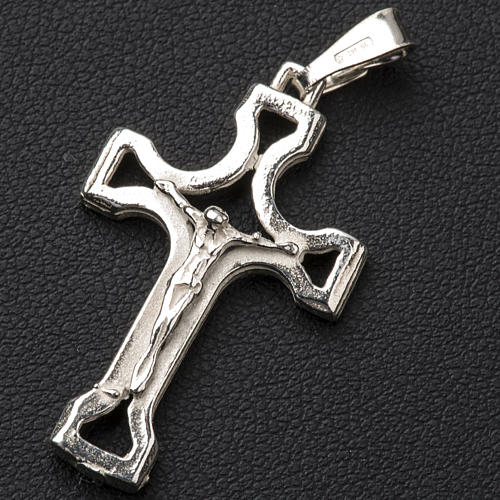 Pendant crucifix in silver, perforated 2