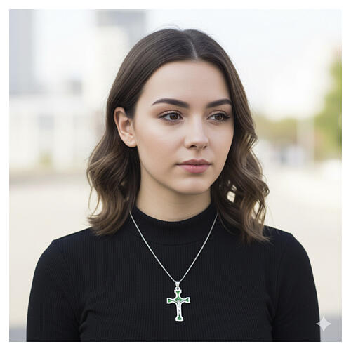 Pendant crucifix in silver and green enamel 3