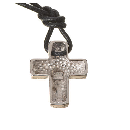 Klassisches Kreuz aus Silber mit Schnur 6