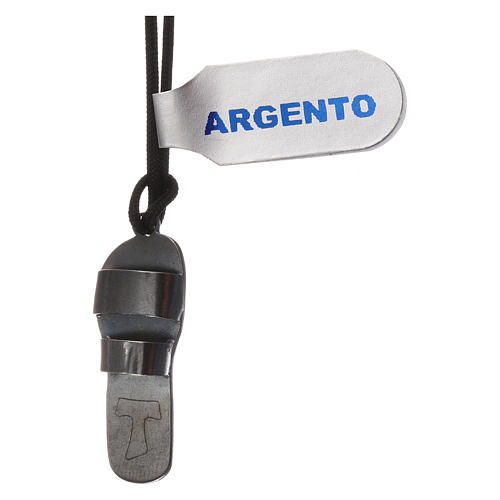Collana sagola nera con ciondolo a forma di sandalo 1