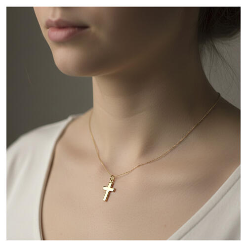 3D cross pendant, 18K gold, 0.7 g 2