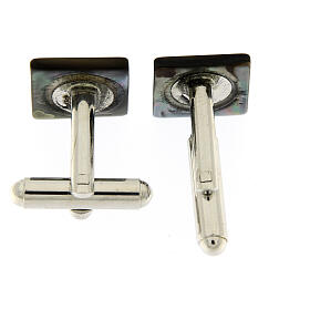 Square cufflinks in gray mother-of-pearl