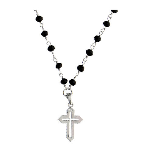 Collier Coloribus grains noirs croix zircons blancs Agios 3