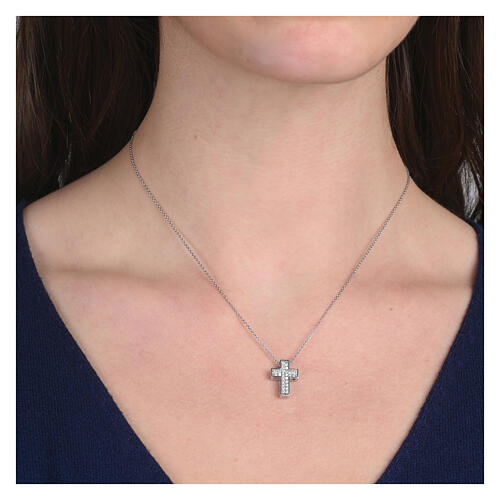 Collier Crucis zircons blancs Benedictus argent 925 rhodié 2