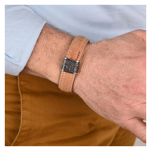 Pulseira Pater Agios prata 925 couro cor camelo 2