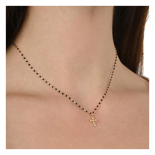 Kette von Agios, Kreuz-Anhänger, schwarz emaillierte Perlen, 925er Silber, vergoldet 2