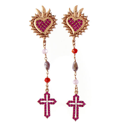 Brincos pêndulos Agios Sagrado Coração e cruz perfurada zircões rubi e contas 1