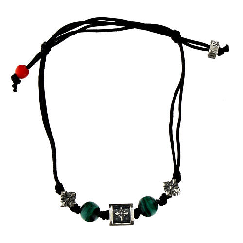 Pulsera Agios de tejido sostenible con piedras verdes oscuras 3