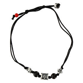 Pulsera Agios con piedras negras tejido sostenible
