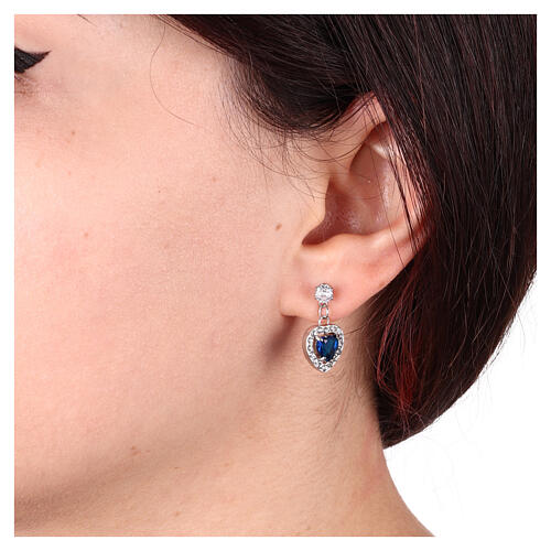 Ohrringe mit blauem Herz-Anhänger und Zirkonia aus Edelstahl 2