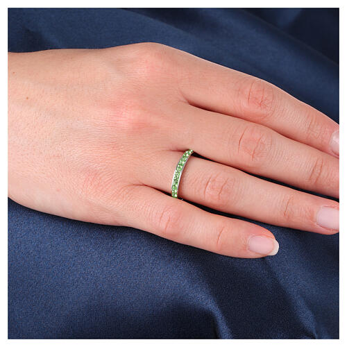 Anello cristalli verdi acciaio inox 2