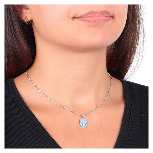 Collier ras du cou Amen Vierge Miraculeuse en laiton rhodié 2