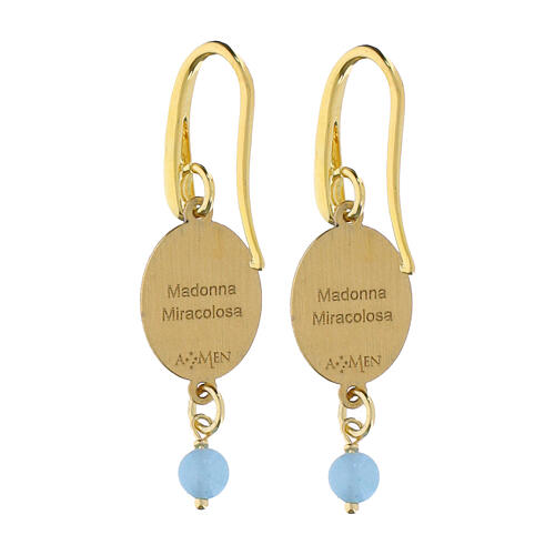 Brincos pingentes em latão dourado com angelita azul-celeste Nossa Senhora das Graças Amen 2