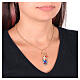 Collar de latón dorado con jaspe rojo y zircones blancos Virgen de Pompeya Amen s2