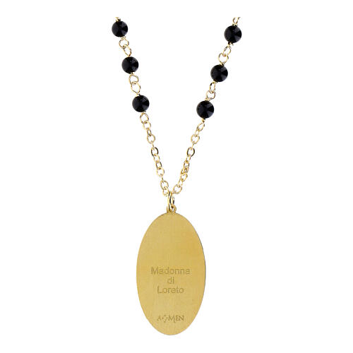 Colar Amen em latão dourado com contas de ónix preto medalha Nossa Senhora de Loreto 1