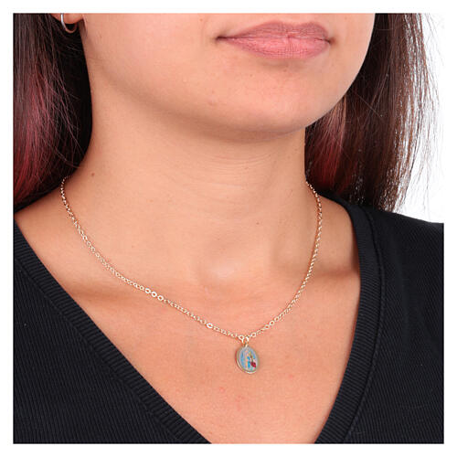 Halskette Amen aus vergoldetem Messing mit Medaille Unserer Lieben Frau von Lourdes 2