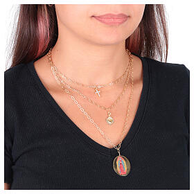 Collar Amen múltiples capas latón dorado zircones blancos medalla Nuestra Señora de Guadalupe