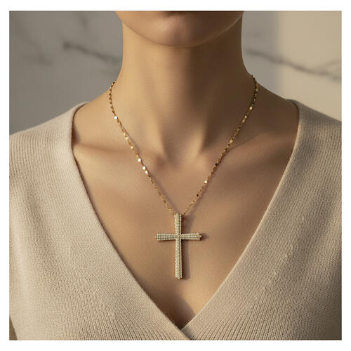 Collier doré croix pavée de zircons blancs en argent 925 – Benedictus 2