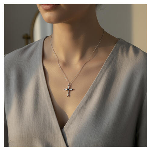 Colar cruz com zircão preto em forma de coração prata 925 rodinada Benedictus 3