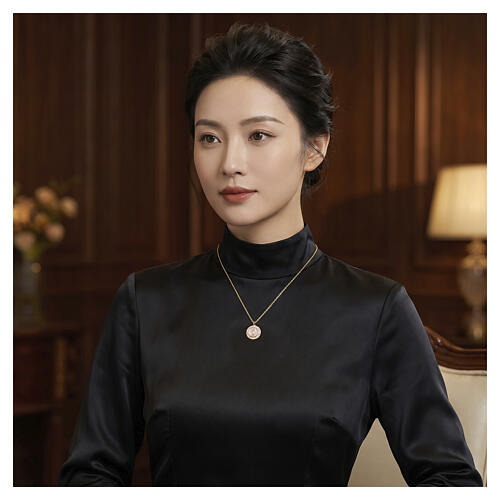 Collier finition dorée émail rose et nacre Amen argent 925 2