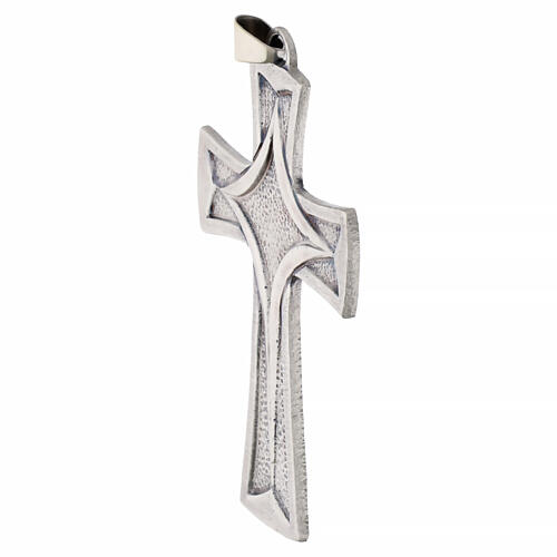 Croce pettorale moderna finitura argento 10x6 cm linee essenziali 2