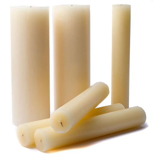 Altar candle in beeswax (carton) 1