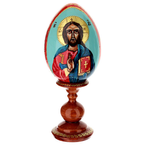 Uovo in legno dipinto con Cristo Pantocratore su sfondo celeste 20 cm 1