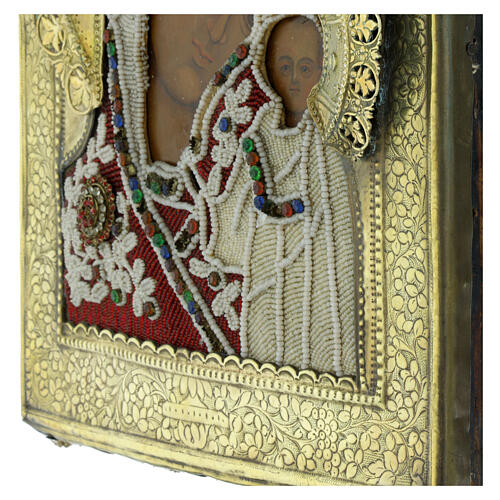 Icona russa XIX secolo Madonna di Kazan basma ottone e ricamo onorifico 31,5x26,5 cm 6