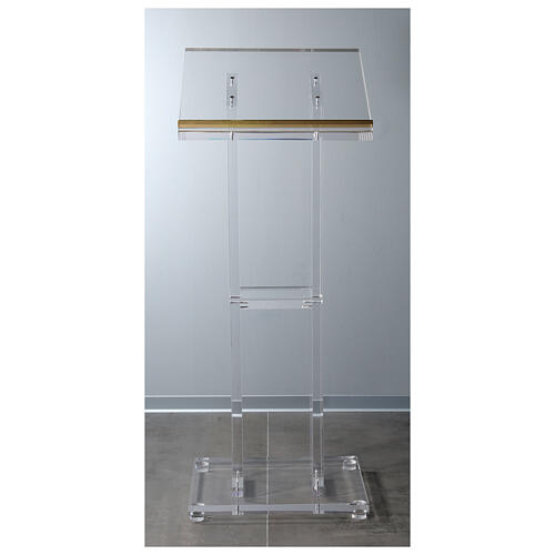Molina lectern in perspex 4