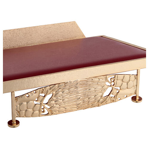 Table lectern with golden grapes decoration and imitation leather 2