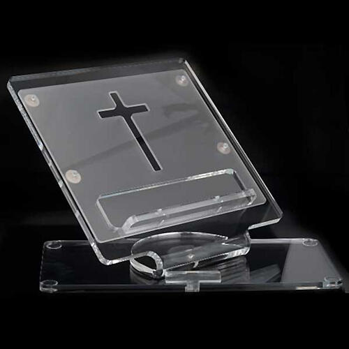 Pulpit z pleksiglasu z krzyżem 4