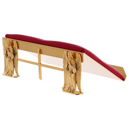 Table lectern in gilded brass with fabric cushion and angels 4